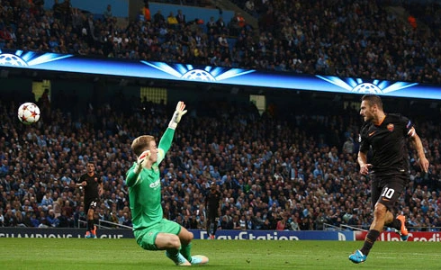 Bàn thắng của Totti khiến Man City đối mặt muôn vàn khó khăn. Ảnh:BPI. mc1-9096-1412116427.jpg