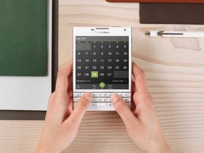 BlackBerry Passport, Galaxy Note 4, LG G3, One M8, iPhone 6