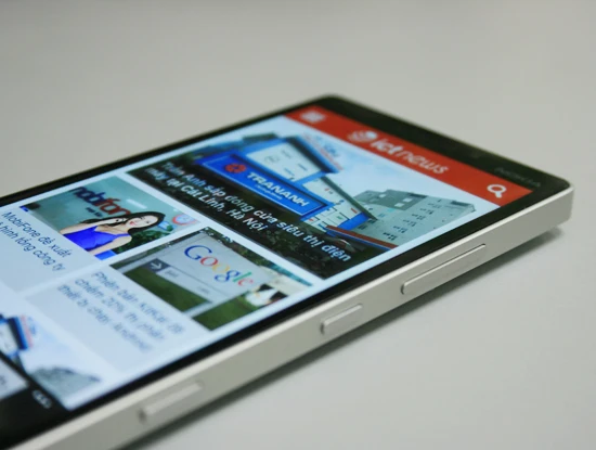 Nokia Lumia 930. Ảnh: Du Lam. Nokia Lumia 930. Ảnh: Du Lam.