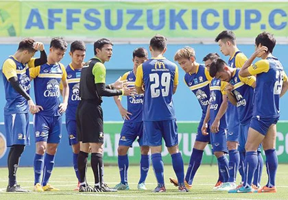 HLV Thomas Dooley đòi 'xử' tuyển Thái Lan ảnh 1