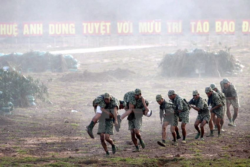[Photo] Mãn nhãn với màn trình diễn của Bộ đội đặc công Việt Nam ảnh 9
