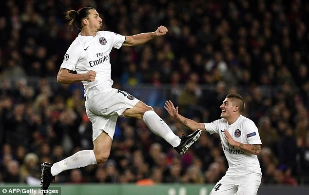2 CĐV PSG bị đâm bằng dao ở Barcelona ảnh 1