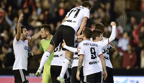 Valencia cho Real thấy rằng cuộc sống không phải lúc nào cũng dễ dàng như họ nghĩ. Ảnh:AFP. anh-1-1367-1420417581.jpg