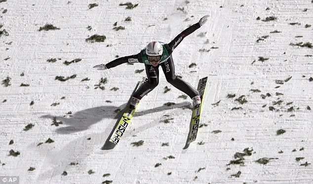 Kinh hoàng nhà vô địch Olympic gặp tai nạn bất tỉnh trên vũng máu ảnh 5 Kinh hoàng nhà vô địch Olympic gặp tai nạn bất tỉnh trên vũng máu ảnh 5