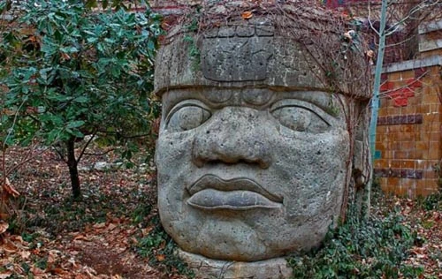 Đầu đá của người Olmec. Nguồn:BigStockPhoto 1_1420794409.jpg