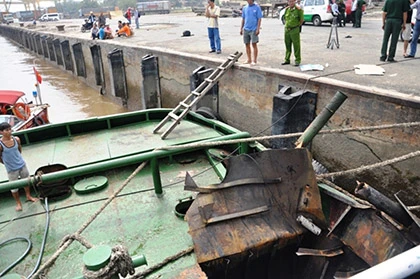 Nạn nhân thứ hai đã tử vong trong vụ nổ tàu ảnh 2 Nạn nhân thứ hai đã tử vong trong vụ nổ tàu ảnh 2