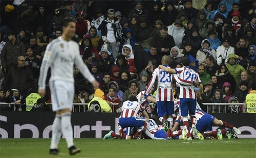 Atletico thêm một lần nữa khuất phục Real, dù xét về tiềm lực thì thua xa đối thủ cùng thành phố. Ảnh:AP. anh-1-5693-1421367838.jpg