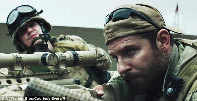 Chris Kyle trong bộ phim Tay bắn tỉa Mỹ Cuộc đời tay bắn tỉa nguy hiểm nhất thế giới