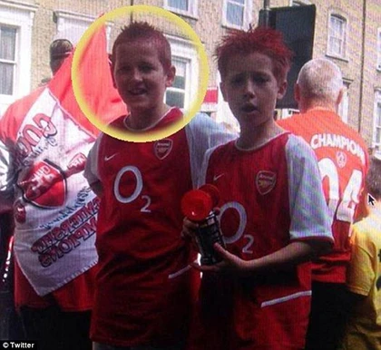 Cầu thủ ‘hạ sát’ Arsenal từng fan cuồng của… Arsenal ảnh 1