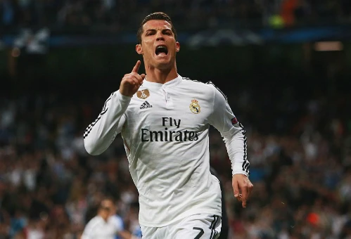 Ronaldo và đồng đội bị Schalke đánh bại nhưng vẫn giành vé vào tứ kết. Ảnh: Bongarts. 2684AA3A00000578-2988757-image-8685-4284