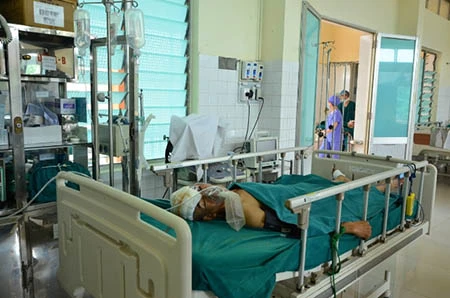 20 giang hồ chém 4 người trong một gia đình thương vong ảnh 4 20 giang hồ chém 4 người trong một gia đình thương vong ảnh 4