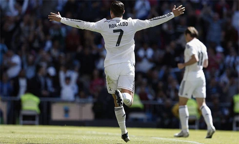 Ronaldo một lần nữa cho thấy vì sao anh đang được gọi là "cỗ máy săn bàn". Ảnh:Reuters. 2-3227-1428253249.jpg