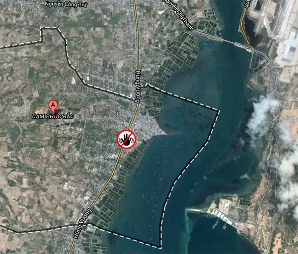 Hàng trăm người dân ra quốc lộ 1A chặn xe ảnh 1 Hàng trăm người dân ra quốc lộ 1A chặn xe ảnh 1