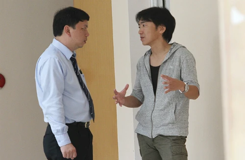 Tổng thư ký VFF Lê Hoài Anh và HLV Miura đều khẳng định sẽ chiến đấu hết mình ở cả mặt trận vòng loại thứ hai World Cup 2018 và SEA Games 28. Ảnh:Lâm Thỏa a1-5860-1430105472.jpg