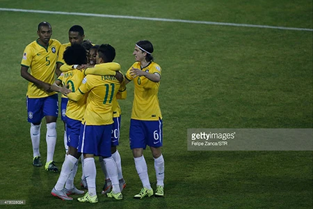 Brazil 2-1 Venezuela: Không Neymar, Brazil vẫn vào tứ kết với ngôi đầu ảnh 4 Brazil 2-1 Venezuela: Không Neymar, Brazil vẫn vào tứ kết với ngôi đầu ảnh 4