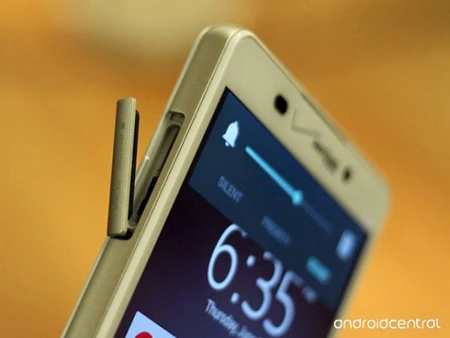 Ngắm smartphone màn hình QHD từ Sony ảnh 9 Ngắm smartphone màn hình QHD từ Sony ảnh 9