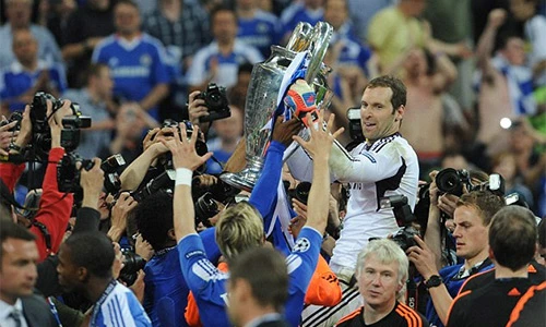 Cech, trong màu áo Chelsea,đã gặt hái mọi vinh quang của đời cầu thủ ở cấp CLB. Ảnh:MO. Cech1-2832-1435012498.jpg