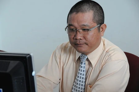 Xử nhẹ tay, giấy tờ giả lộng hành ảnh 3