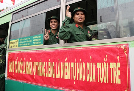 TP.HCM: Hơn 1.200 thanh niên tình nguyện nhập ngũ ảnh 24 TP.HCM: Hơn 1.200 thanh niên tình nguyện nhập ngũ ảnh 24