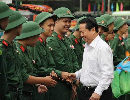 TP.HCM: Hơn 1.200 thanh niên tình nguyện nhập ngũ ảnh 19 TP.HCM: Hơn 1.200 thanh niên tình nguyện nhập ngũ ảnh 19