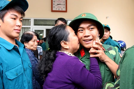 TP.HCM: Hơn 1.200 thanh niên tình nguyện nhập ngũ ảnh 10 TP.HCM: Hơn 1.200 thanh niên tình nguyện nhập ngũ ảnh 10