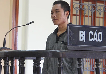 Tưởng vợ là hổ nên chém chết, lãnh 10 năm tù ảnh 1