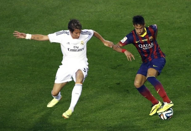 Những cuộc chạm trán nảy lửa trong trận El Clasico ảnh 1