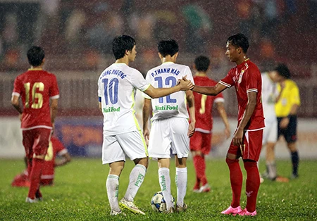 Nhìn lại cuộc rượt đuổi ngoạn mục giữa U21 HAGL và U21 Myanmar ảnh 12 Nhìn lại cuộc rượt đuổi ngoạn mục giữa U21 HAGL và U21 Myanmar ảnh 12