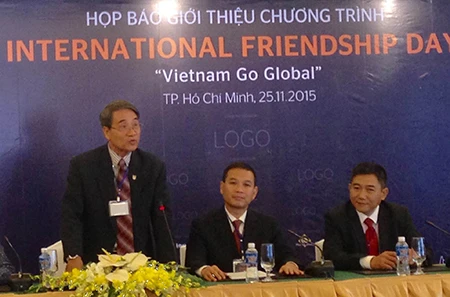 Bay miễn phí cùng khinh khí cầu tại 'Ngày Hữu nghị Quốc tế năm 2015' ảnh 1 Bay miễn phí cùng khinh khí cầu tại 'Ngày Hữu nghị Quốc tế năm 2015' ảnh 1