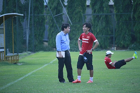Bầu Đức: Sa thải HLV Miura, tuyển Việt Nam sẽ có tài trợ 'khủng' ảnh 1 Bầu Đức: Sa thải HLV Miura, tuyển Việt Nam sẽ có tài trợ 'khủng' ảnh 1