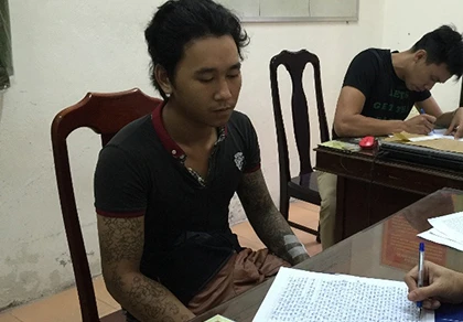 Vụ hỗn chiến trong lò mổ: Nghi can giết người ra đầu thú ảnh 1 Vụ hỗn chiến trong lò mổ: Nghi can giết người ra đầu thú ảnh 1