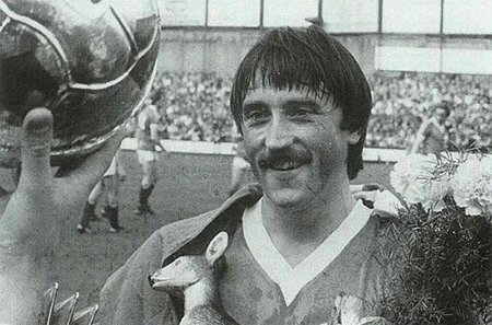 Euro 1976: Cú sút Panenka thần thánh biến Đức thành cựu vương ảnh 2