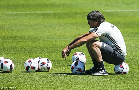 Schweinsteiger tiết lộ bí mật về loạt đá penalty đau tim với Ý ảnh 6 Schweinsteiger tiết lộ bí mật về loạt đá penalty đau tim với Ý ảnh 6