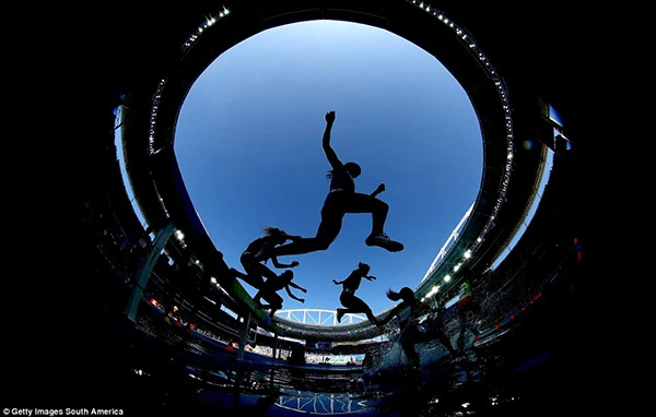 50 khoảnh khắc đẹp ngỡ ngàng tại Olympic Rio 2016 (phần cuối) ảnh 6 50 khoảnh khắc đẹp ngỡ ngàng tại Olympic Rio 2016 (phần cuối) ảnh 6
