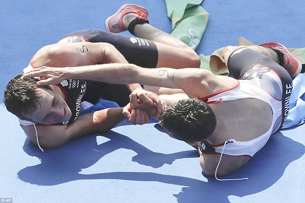 50 khoảnh khắc đẹp ngỡ ngàng tại Olympic Rio 2016 (phần cuối) ảnh 23 50 khoảnh khắc đẹp ngỡ ngàng tại Olympic Rio 2016 (phần cuối) ảnh 23