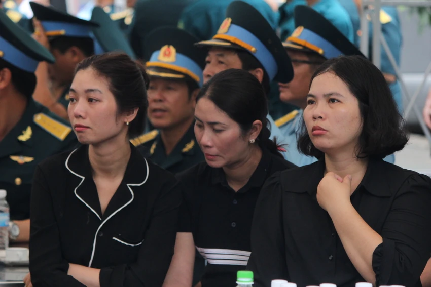 Lễ truy điệu 3 phi công hi sinh khi làm nhiệm vụ ảnh 44