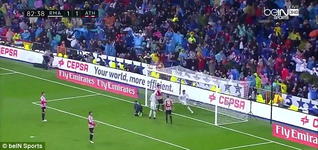 Ronaldo bị nghi tố đồng đội ghi bàn trong thế việt vị ảnh 2 Ronaldo bị nghi tố đồng đội ghi bàn trong thế việt vị ảnh 2
