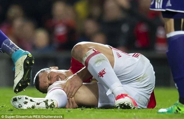 Ibrahimovic cầu cứu chuyên gia cứu vãn sự nghiệp tại MU ảnh 1 Ibrahimovic cầu cứu chuyên gia cứu vãn sự nghiệp tại MU ảnh 1
