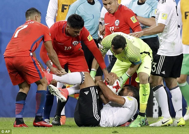 Đức vô địch Confederations Cup bằng đội hình 2 ảnh 10
