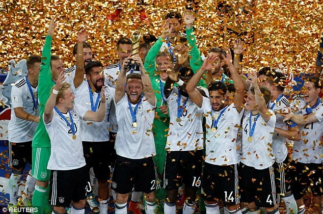 Đức vô địch Confederations Cup bằng đội hình 2 ảnh 17