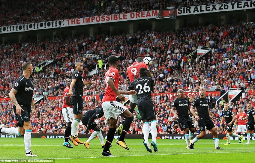 Show diễn hoàn hảo của MU và 'chân giá trị' của Lukaku ảnh 7