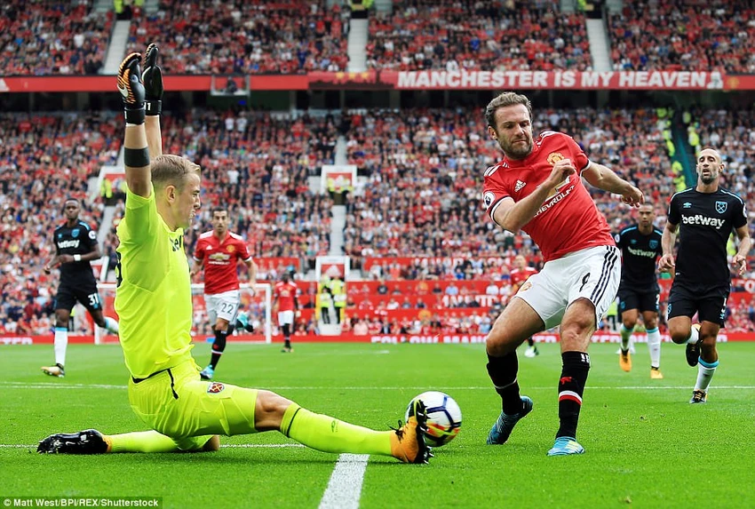 Show diễn hoàn hảo của MU và 'chân giá trị' của Lukaku ảnh 1
