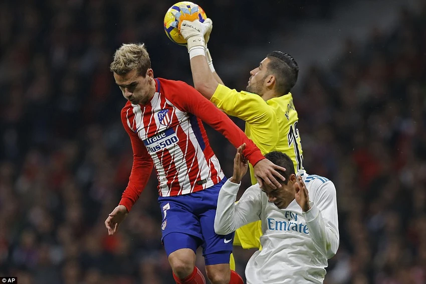 Derby thành Madrid nhạt nhòa, bạo lực và penalty... hụt ảnh 1