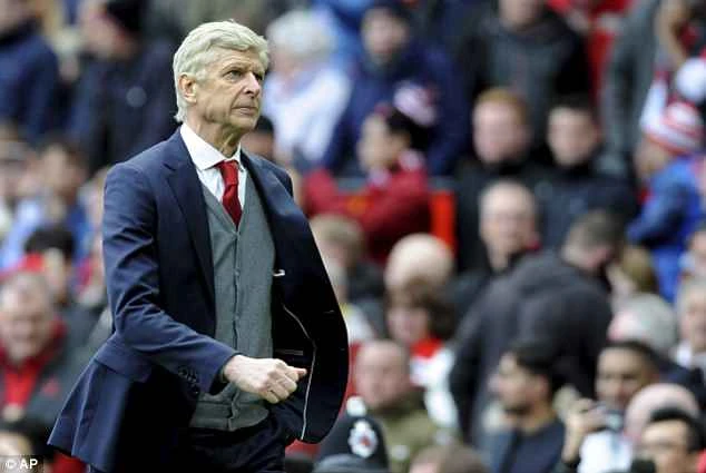 Sốc: HLV thể lực của MU là ứng viên thay thế Wenger ở Arsenal ảnh 2
