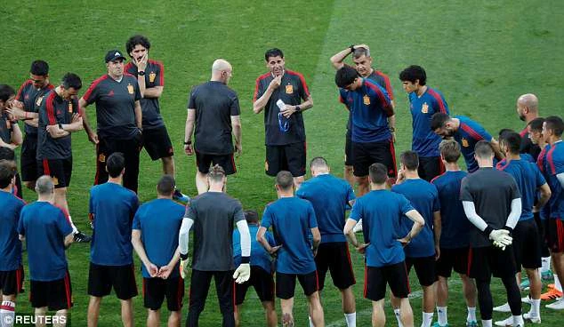 Sergio Ramos: “Ở đây giống như một đám tang, tôi phải đi thôi” ảnh 4