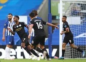 Thắng ‘bàn tay nhỏ’, Man City chính thức buông Premier League