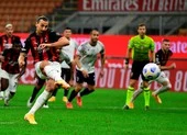 'Ông già' Ibrahimovic lại… 'nhả đạn'