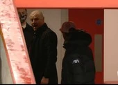 Lí do Klopp và Dyche tranh cãi nảy lửa trong đường hầm