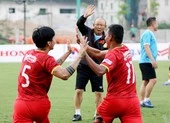 Văn Hậu trở lại, thầy Park mừng rơn