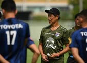 Đội tuyển Thái Lan nằm chiếu trên 